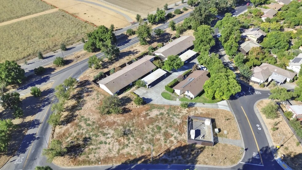2310 Evenstar Ln, Davis, CA à vendre - Photo principale – Image 1 sur 8
