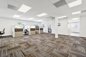 16605 Devonshire St, Granada Hills, CA à louer Photo intérieure– Image 1 sur 9