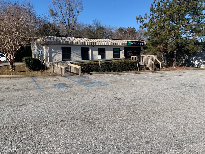 238 E Blackstock Rd, Spartanburg, SC à louer - Photo de l’immeuble – Image 2 sur 7