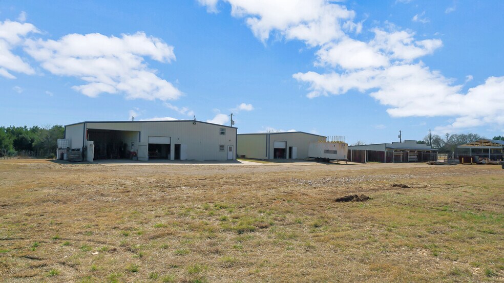 5778 FM 933, Whitney, TX à vendre - Photo de l’immeuble – Image 2 sur 19
