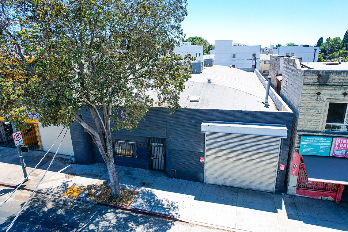 2234 W Temple St, Los Angeles, CA à louer Photo de l’immeuble– Image 1 sur 11