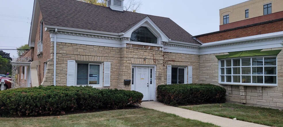 7712 & 7716 W North Avenue, Elmwood Park, IL à louer - Photo de l’immeuble – Image 2 sur 18