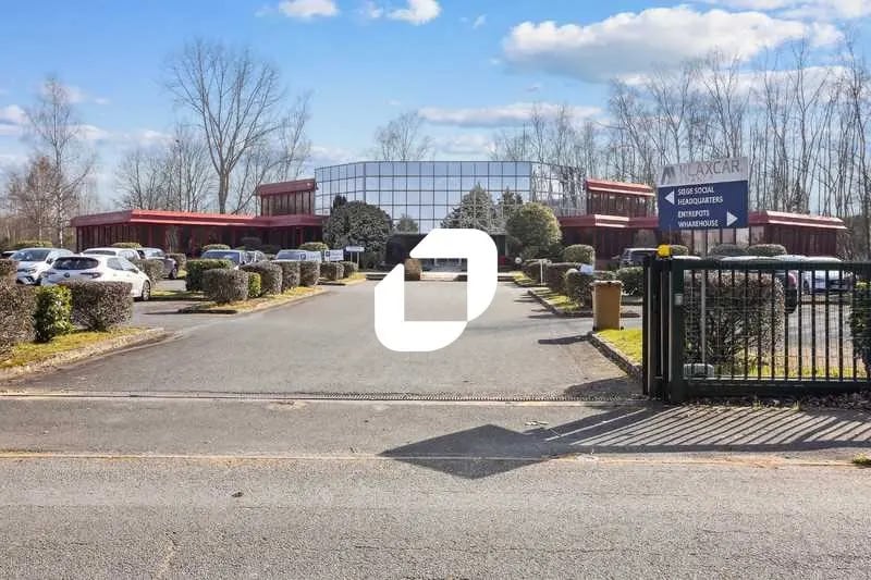Bureau dans Dourdan à louer - Photo de l’immeuble – Image 2 sur 9