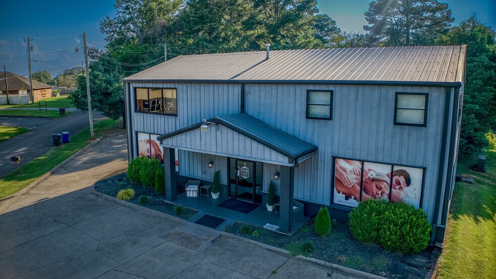 2575 Hough Rd, Florence, AL à vendre - Photo de l’immeuble – Image 2 sur 19