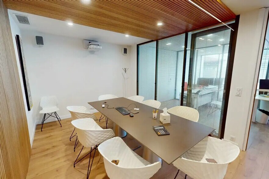 Bureau dans Villeneuve-Loubet à vendre - Photo de l’immeuble – Image 3 sur 6