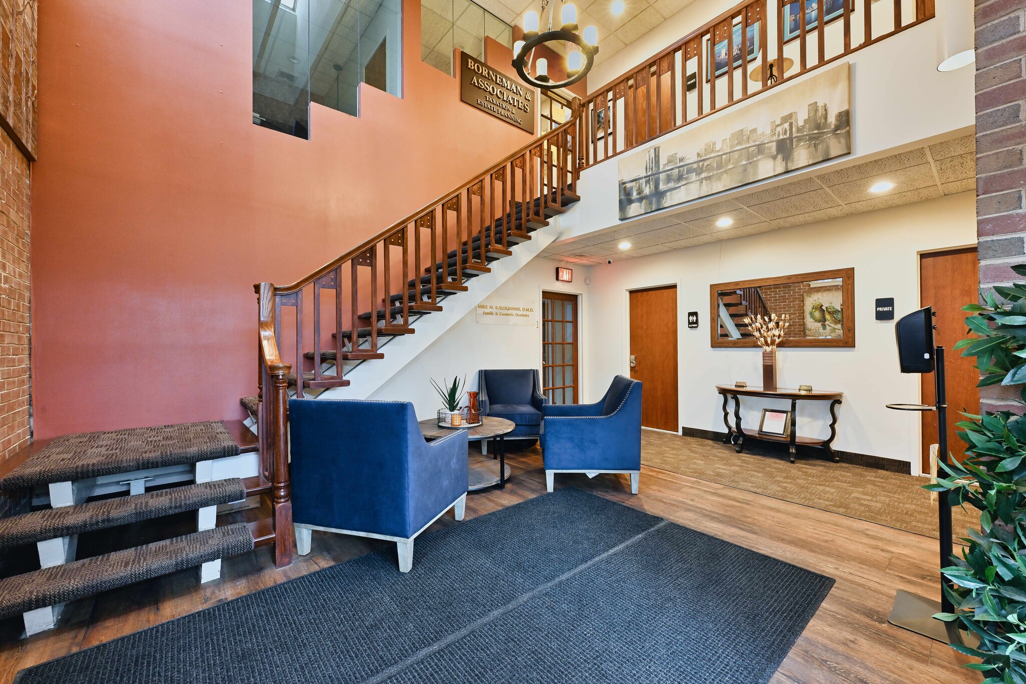 17 Conklin St, Farmingdale, NY à louer Hall d’entrée– Image 1 sur 7