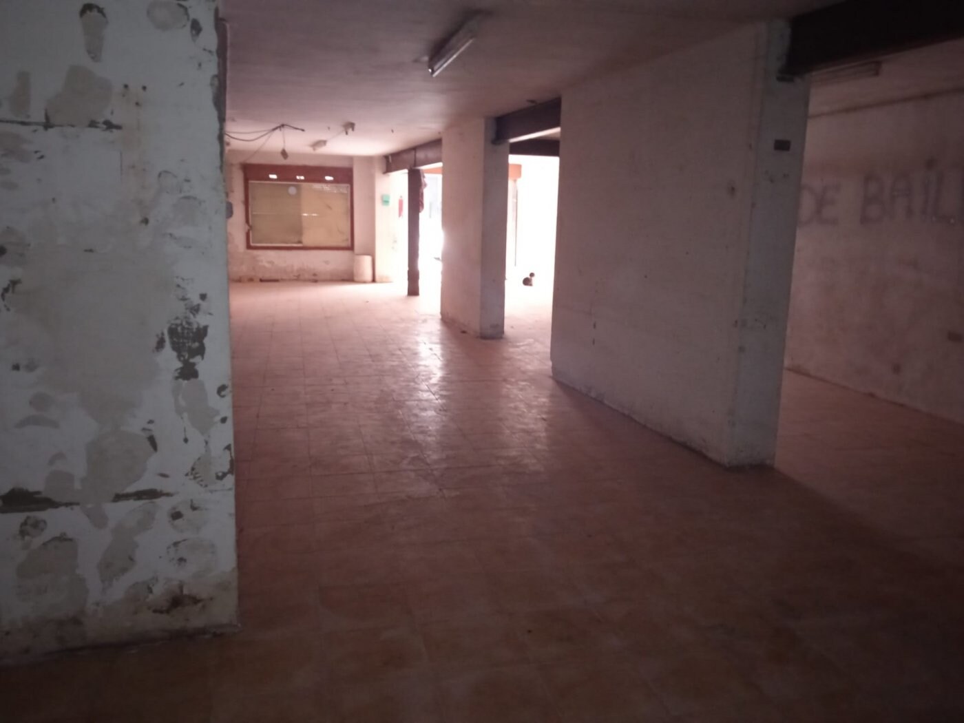 Immeuble residentiel dans Sant Andreu de la Barca, Barcelona à vendre Photo intérieure– Image 1 sur 2