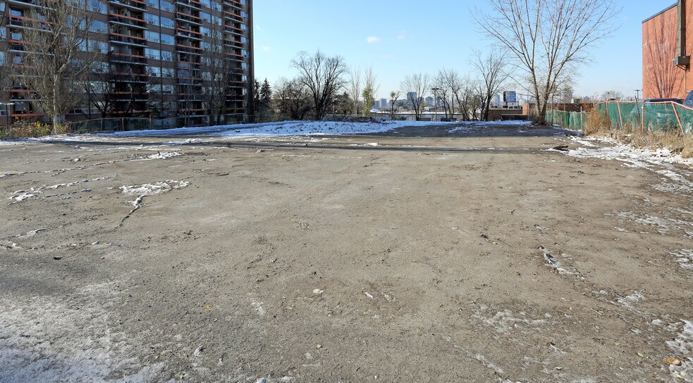 1460 Victoria Park Ave, Toronto, ON à vendre - Photo de l’immeuble – Image 2 sur 4