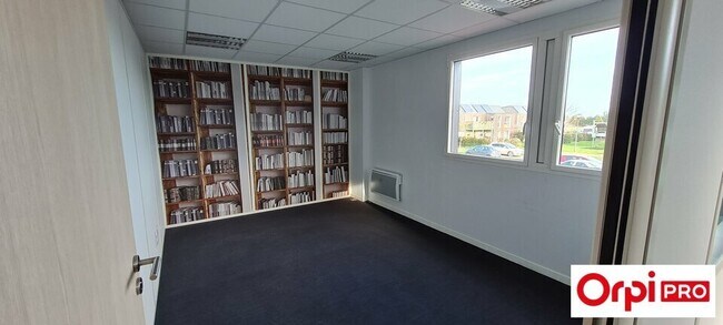 Plus de détails pour Bureau à vendre