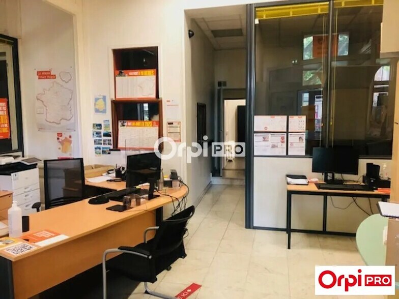Bureau dans Lille à louer - Photo de l’immeuble – Image 2 sur 13