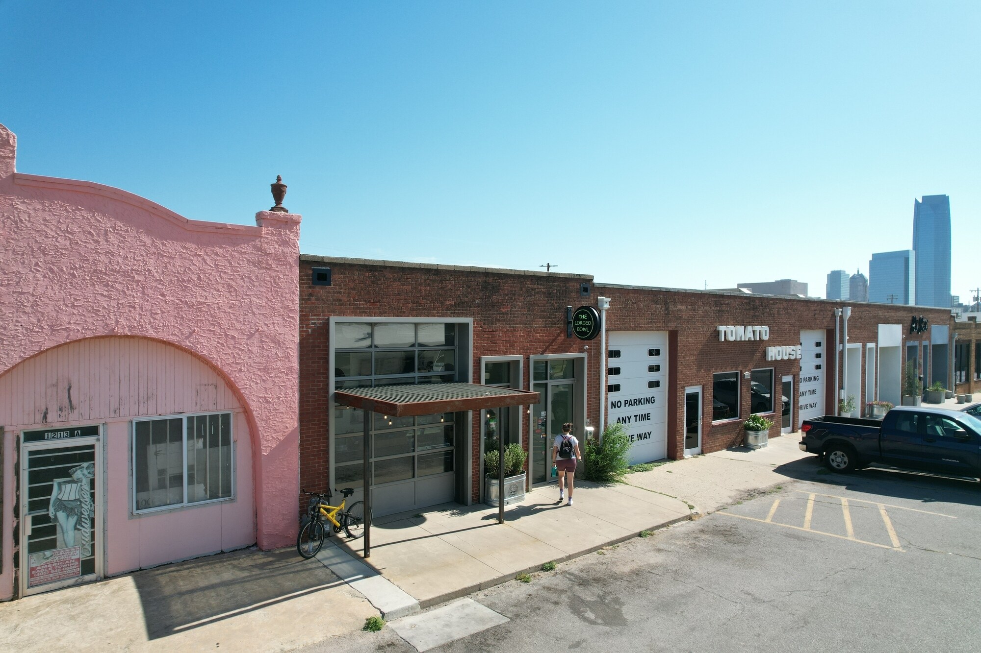 1211 SW 2nd St, Oklahoma City, OK à louer Photo de l’immeuble– Image 1 sur 2