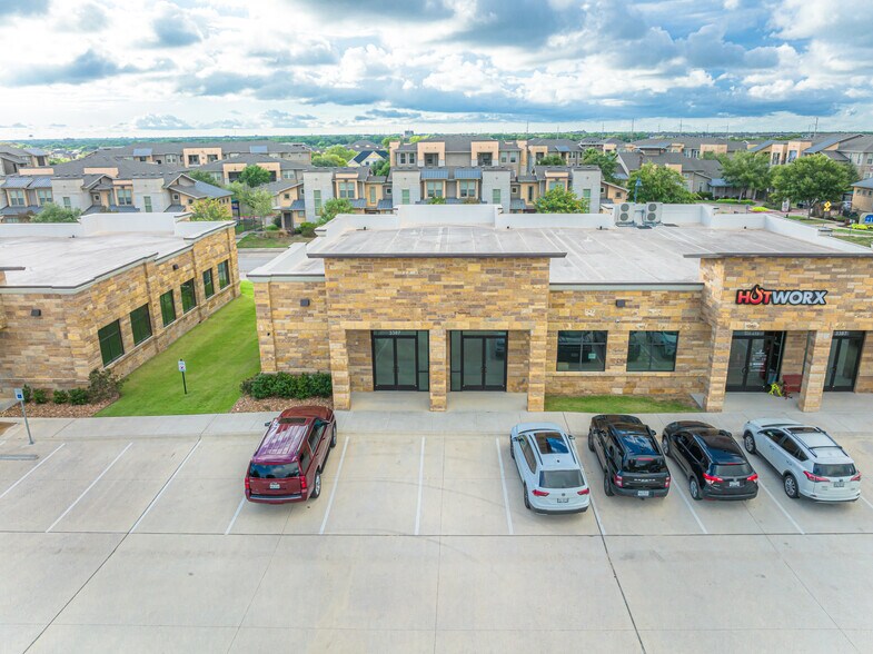 3387 E University Dr, Bryan, TX à louer - Photo de l’immeuble – Image 2 sur 6