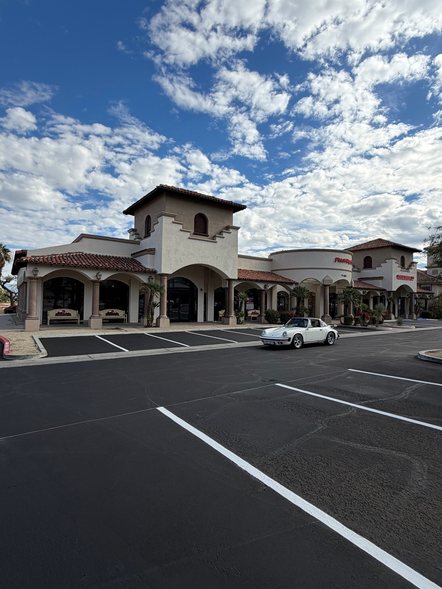 71680 US Highway 111, Rancho Mirage, CA à louer Photo principale– Image 1 sur 9