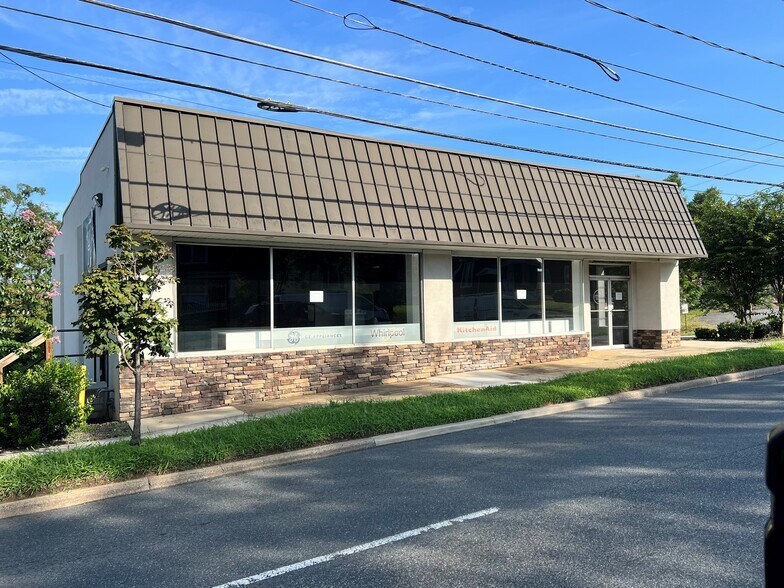 5005 Fort Ave, Lynchburg, VA à louer - Photo principale – Image 1 sur 9