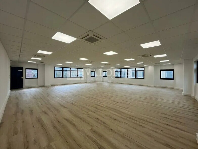 Bureau dans Aix-en-Provence à louer - Photo de l’immeuble – Image 3 sur 12