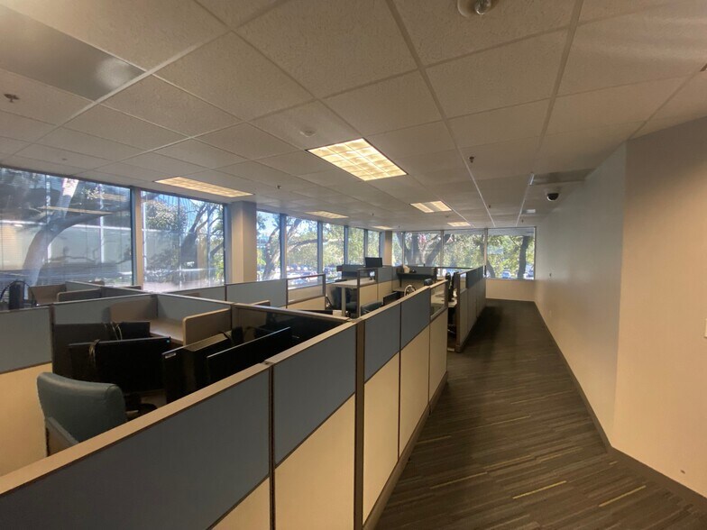 3501 E Frontage Rd, Tampa, FL à louer - Photo intérieure – Image 3 sur 25
