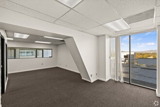 15720 Ventura Blvd, Encino, CA à vendre Photo intérieure– Image 2 sur 19