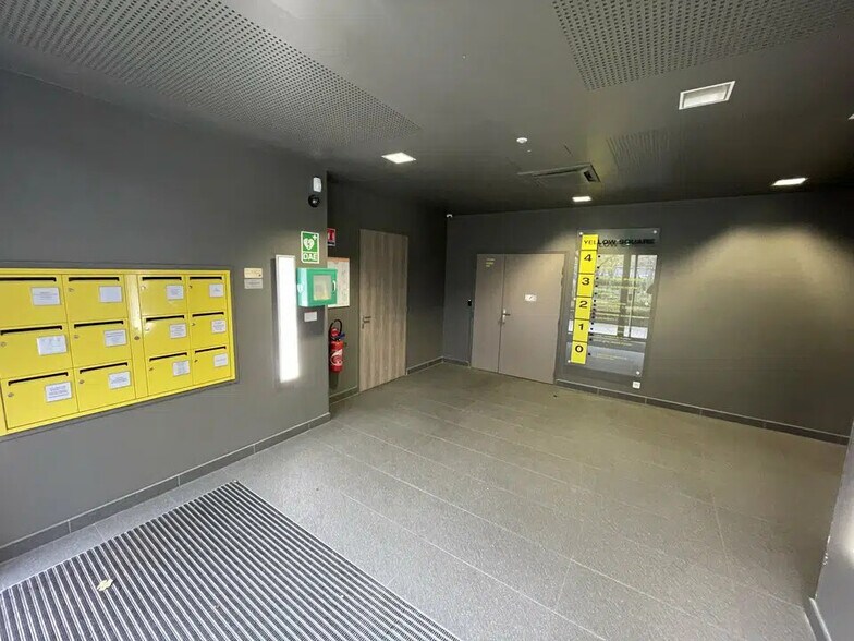 Bureau dans Lyon à vendre - Hall d’entrée – Image 2 sur 10