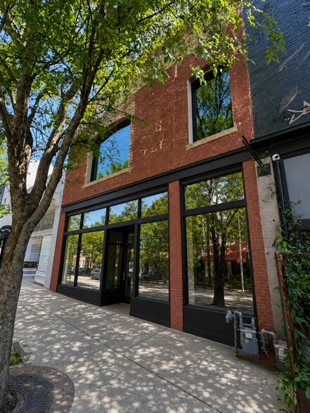 519 S Elm St, Greensboro, NC à louer - Photo de l’immeuble – Image 3 sur 12