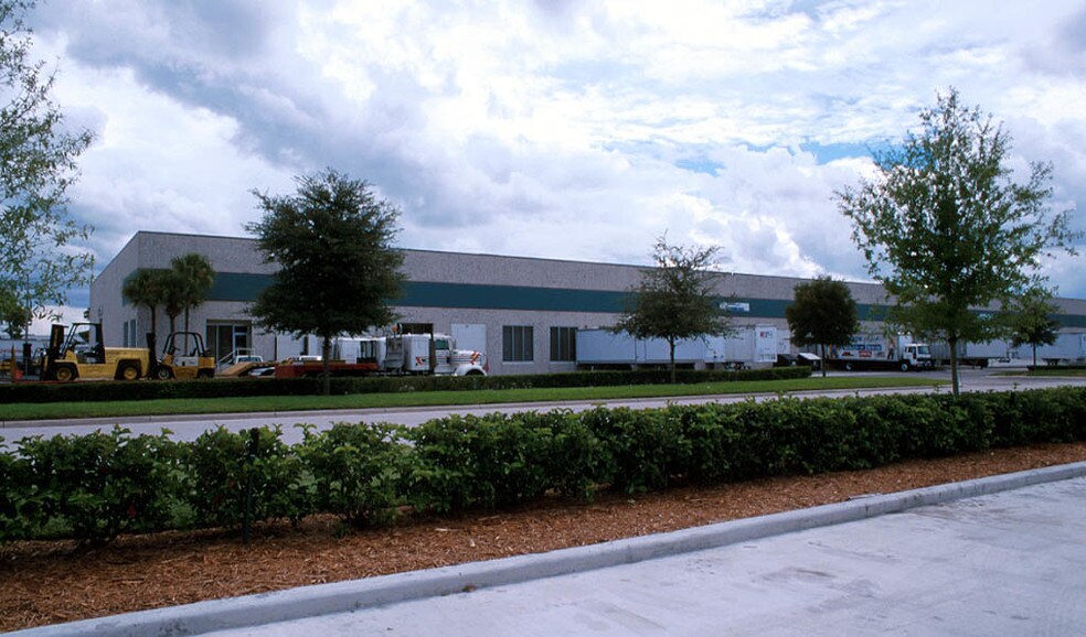 7503-7527 Exchange Dr, Orlando, FL à louer - Autre – Image 2 sur 18