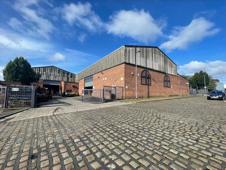 Hill St, Ashton Under Lyne à louer - Photo de l’immeuble – Image 1 sur 6