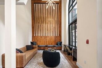 1425 Locust St, Philadelphia, PA à louer Photo intérieure– Image 1 sur 13