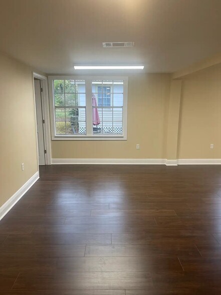 202 Capitol St, Denham Springs, LA à vendre - Photo intérieure – Image 3 sur 6