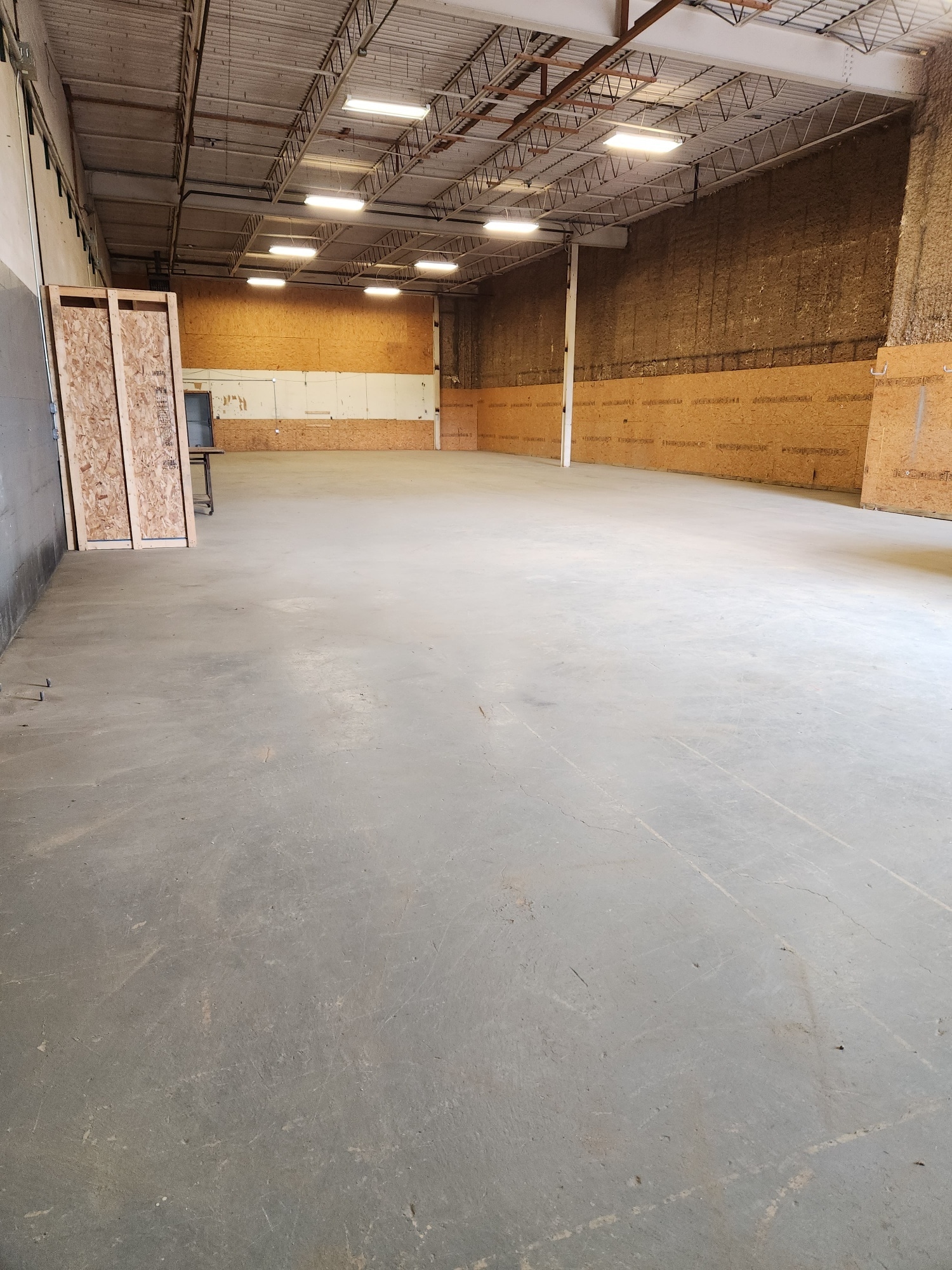 5060 Navarre Rd, Canton, OH à louer Photo intérieure– Image 1 sur 5