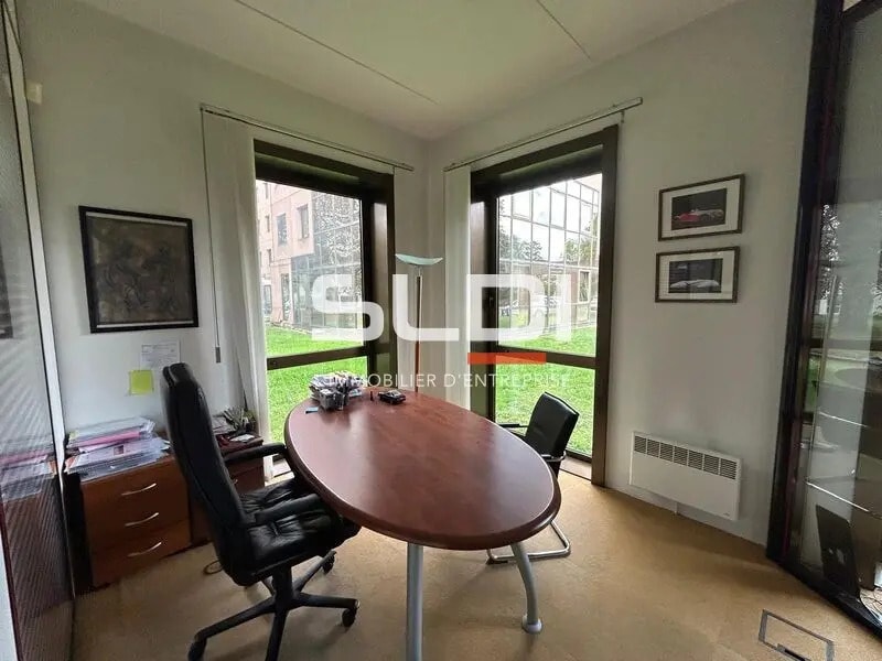 Bureau dans Écully à vendre Photo intérieure– Image 1 sur 14