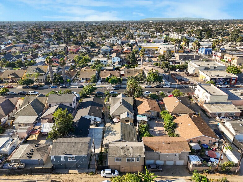 967 W 47th St, Los Angeles, CA à vendre - Photo de l’immeuble – Image 2 sur 5