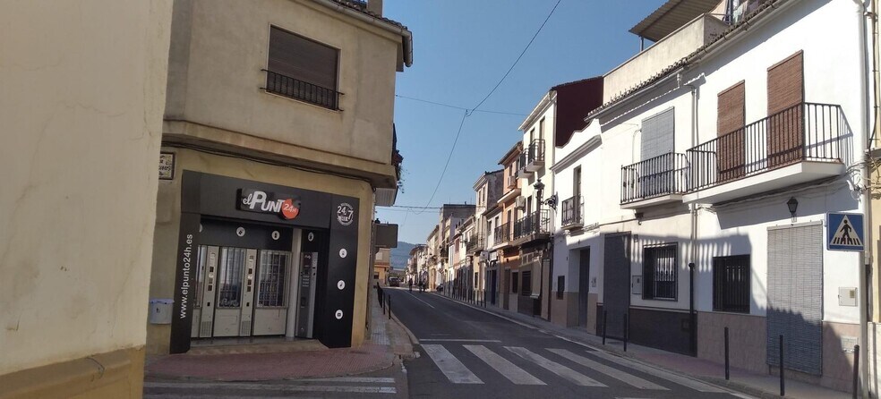 Plaça Bandes de Música de la Comunitat Valenciana, 2, València, Valencia à louer - Photo de l’immeuble – Image 3 sur 11