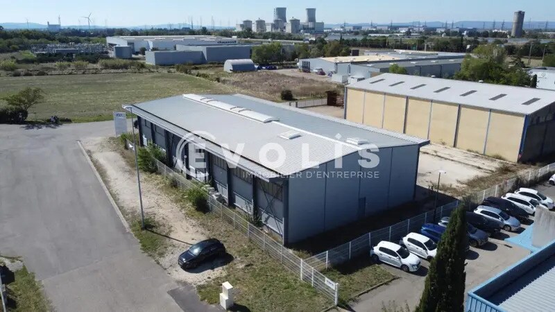 Local d’activités dans Saint-Paul-Trois-Châteaux à louer - Photo de l’immeuble – Image 3 sur 11
