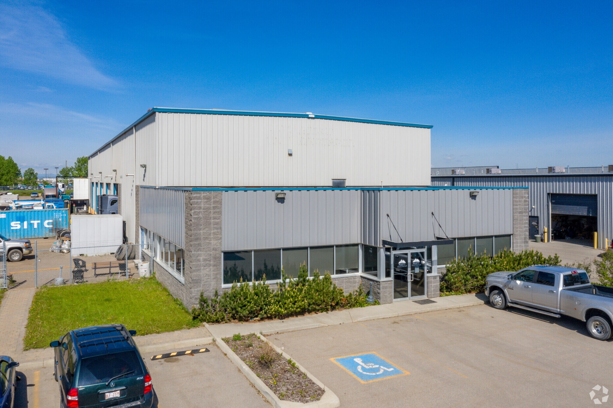 235093 Wrangler Dr SE, Rocky View No 44, AB à vendre Photo principale– Image 1 sur 6