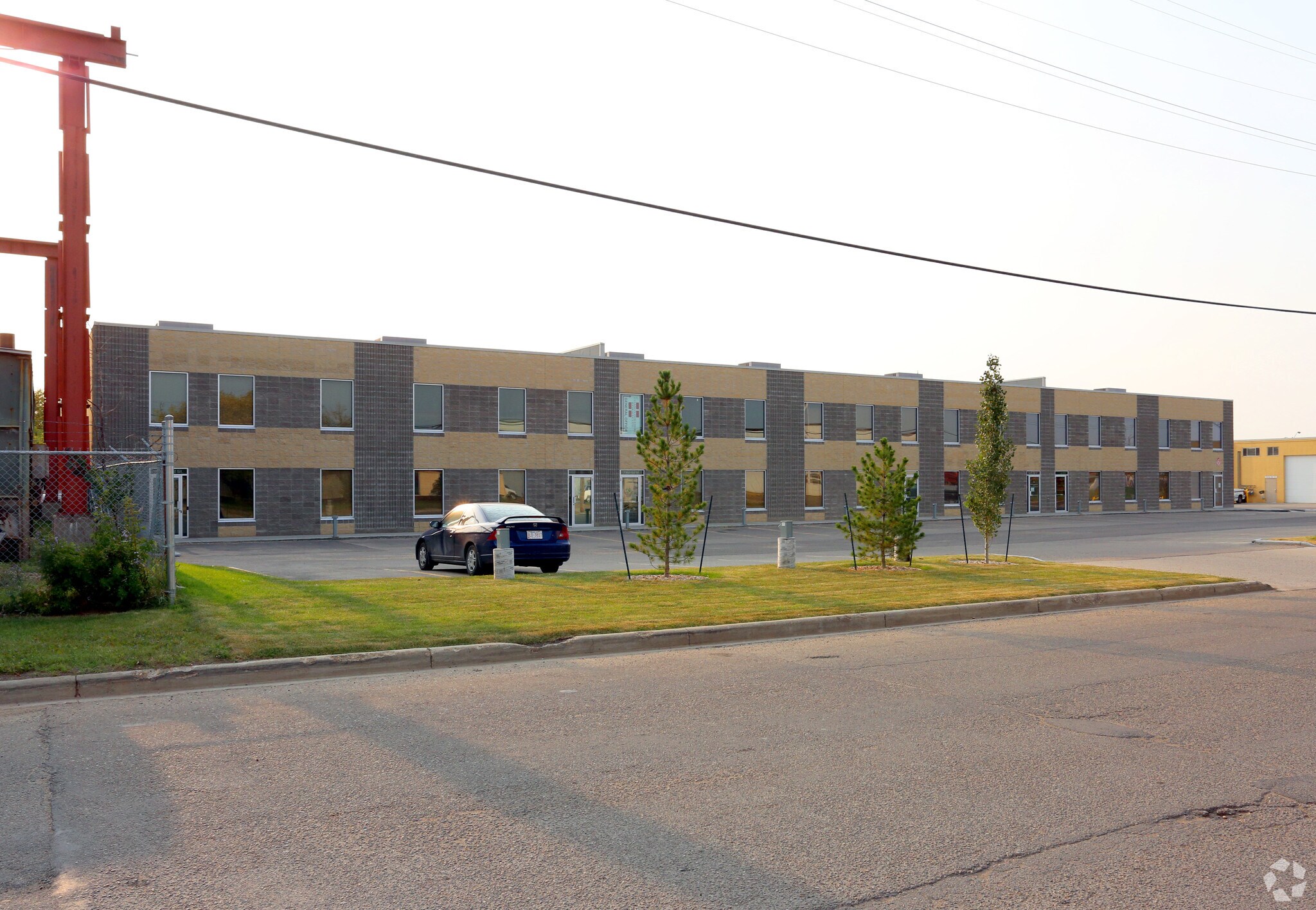 73054/28 and 7400 52nd St portefeuille de 2 biens à vendre sur LoopNet.fr Photo principale– Image 1 sur 3