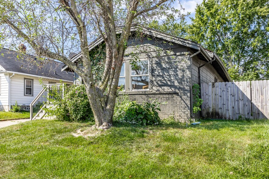 5308 Winthrop Ave, Indianapolis, IN à vendre - Photo de l’immeuble – Image 3 sur 10