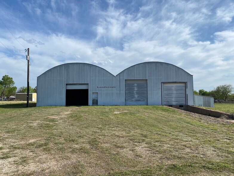 1325 Avenue D, Graham, TX à vendre - Photo de l’immeuble – Image 2 sur 6
