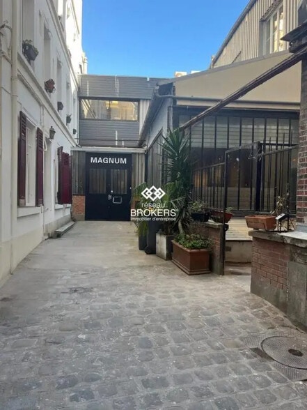 Local commercial dans Paris à louer - Photo de l’immeuble – Image 3 sur 8