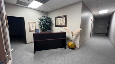 2402 Wildwood Ave, North Little Rock, AR à louer Photo de l’immeuble– Image 1 sur 6