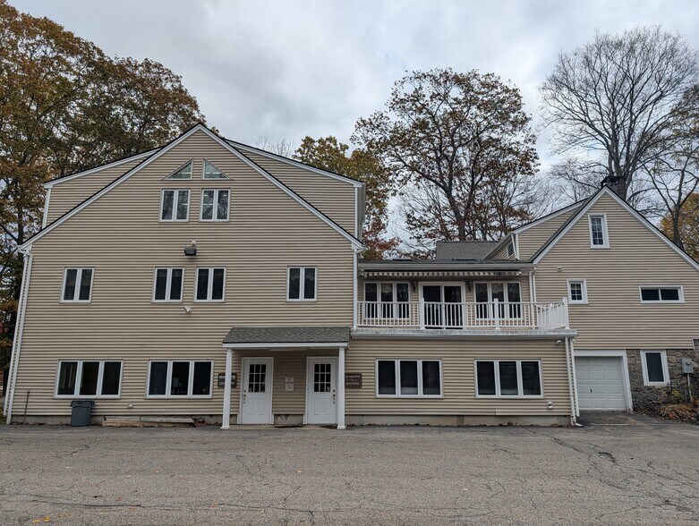 569 Main St, Monroe, CT à vendre - Photo de l’immeuble – Image 2 sur 3