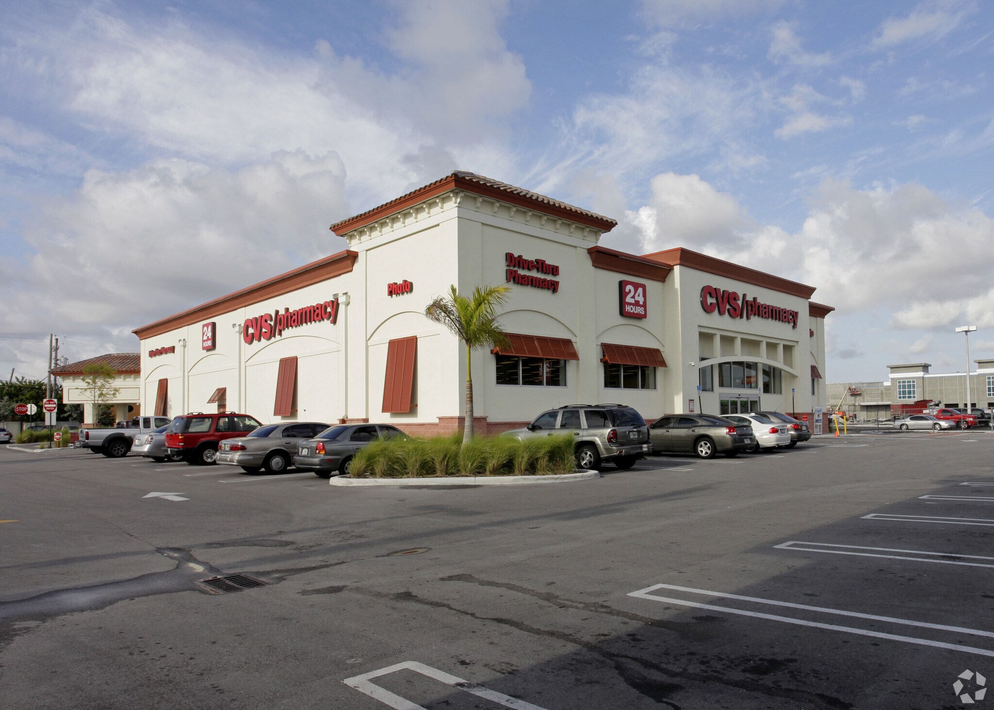 1200 W 68th St, Hialeah, FL à vendre Photo principale– Image 1 sur 1