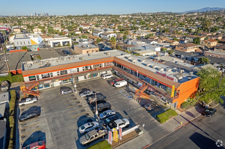 753-759 S Fetterly Ave, Los Angeles, CA à louer - Photo de l’immeuble – Image 3 sur 10