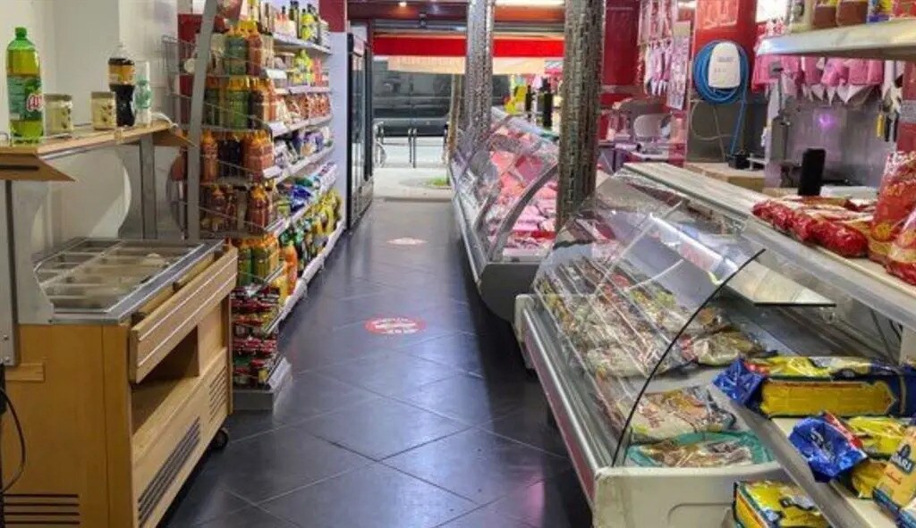 Local commercial dans Paris à louer Photo de l’immeuble– Image 1 sur 6