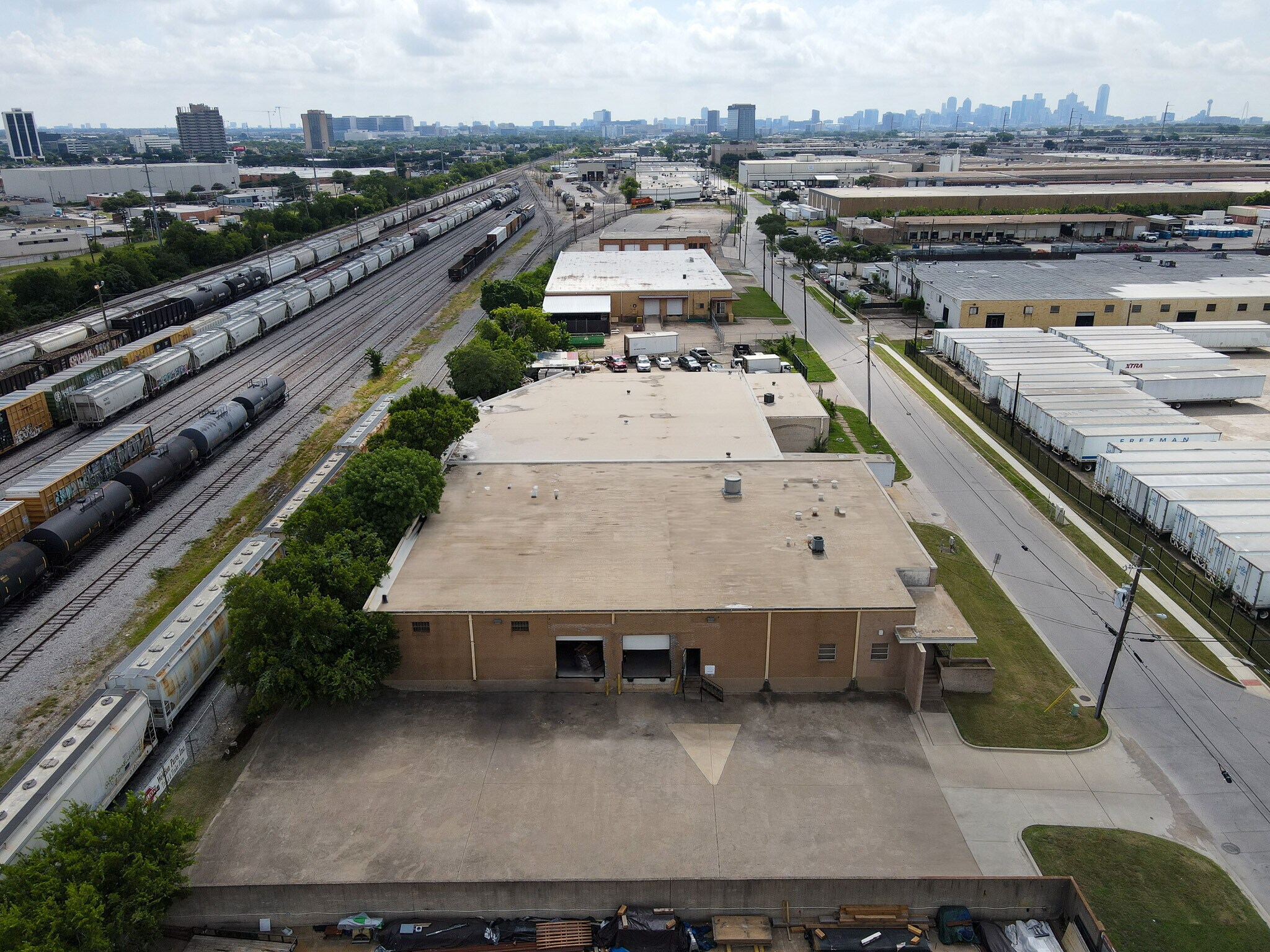 3825 Halifax St, Dallas, TX à vendre Photo de l’immeuble– Image 1 sur 4