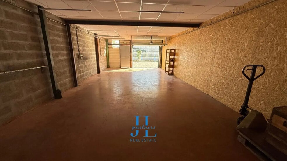 Local d’activités dans Bègles à louer - Photo de l’immeuble – Image 3 sur 4