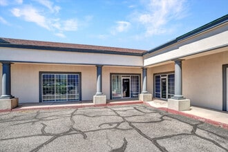 4160 S Pecos Rd, Las Vegas, NV à louer Photo intérieure– Image 2 sur 4