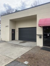 2129 Hendersonville Rd, Arden, NC à louer Photo de l’immeuble– Image 1 sur 6