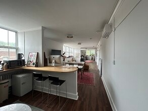 27 N Broadway, Tarrytown, NY à louer Photo intérieure– Image 1 sur 9