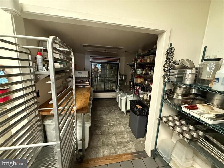47 N Queen St, Lancaster, PA à louer - Photo intérieure – Image 3 sur 7