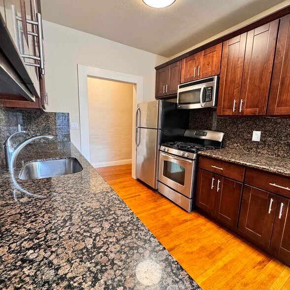 3140 21st St, San Francisco, CA à vendre - Photo de l’immeuble – Image 3 sur 12