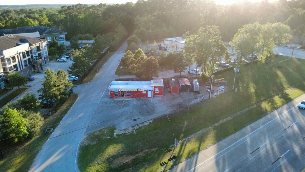4897 W Davis St, Conroe, TX à vendre - Photo de l’immeuble – Image 2 sur 7